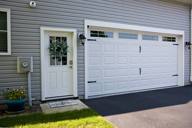24/7 Emergency Garage Door Roller Replacement experts in Fairfax, CA